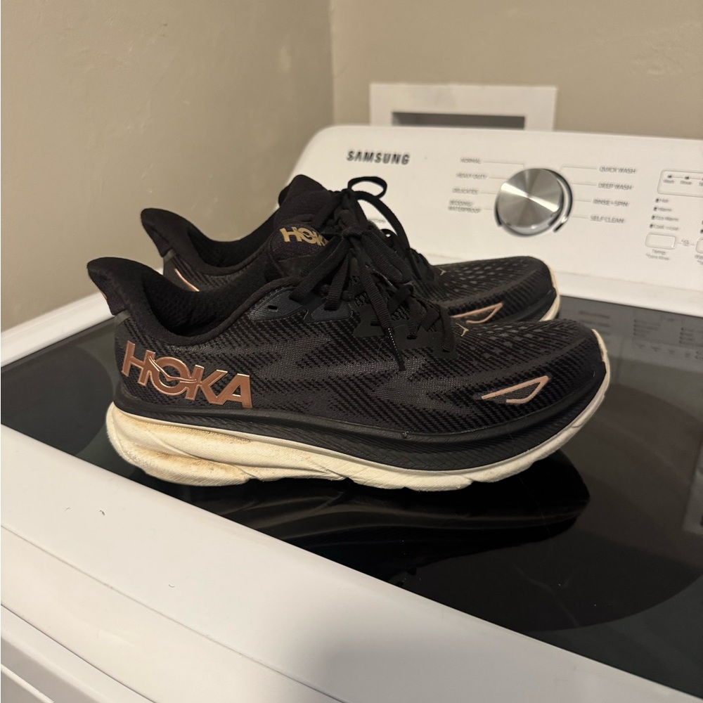 Hoka Clifton 9